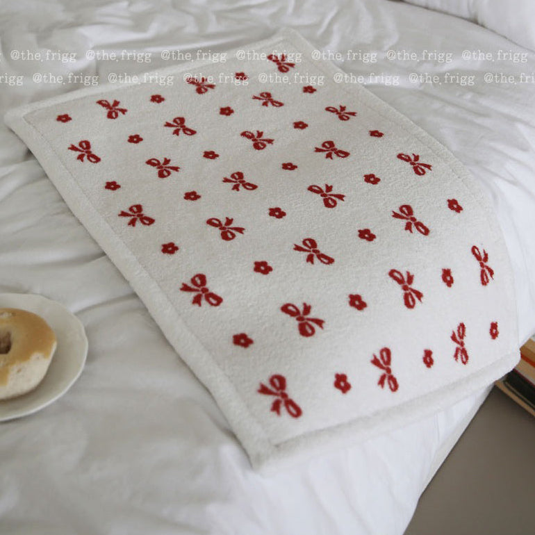 レッドリボンパターンマット|45x65