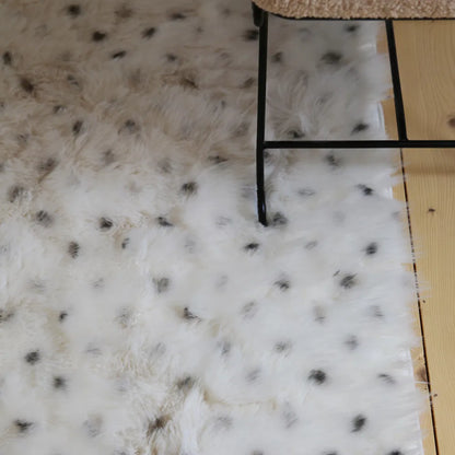 ヌアドットファーラグ｜Nuah Fur Rug