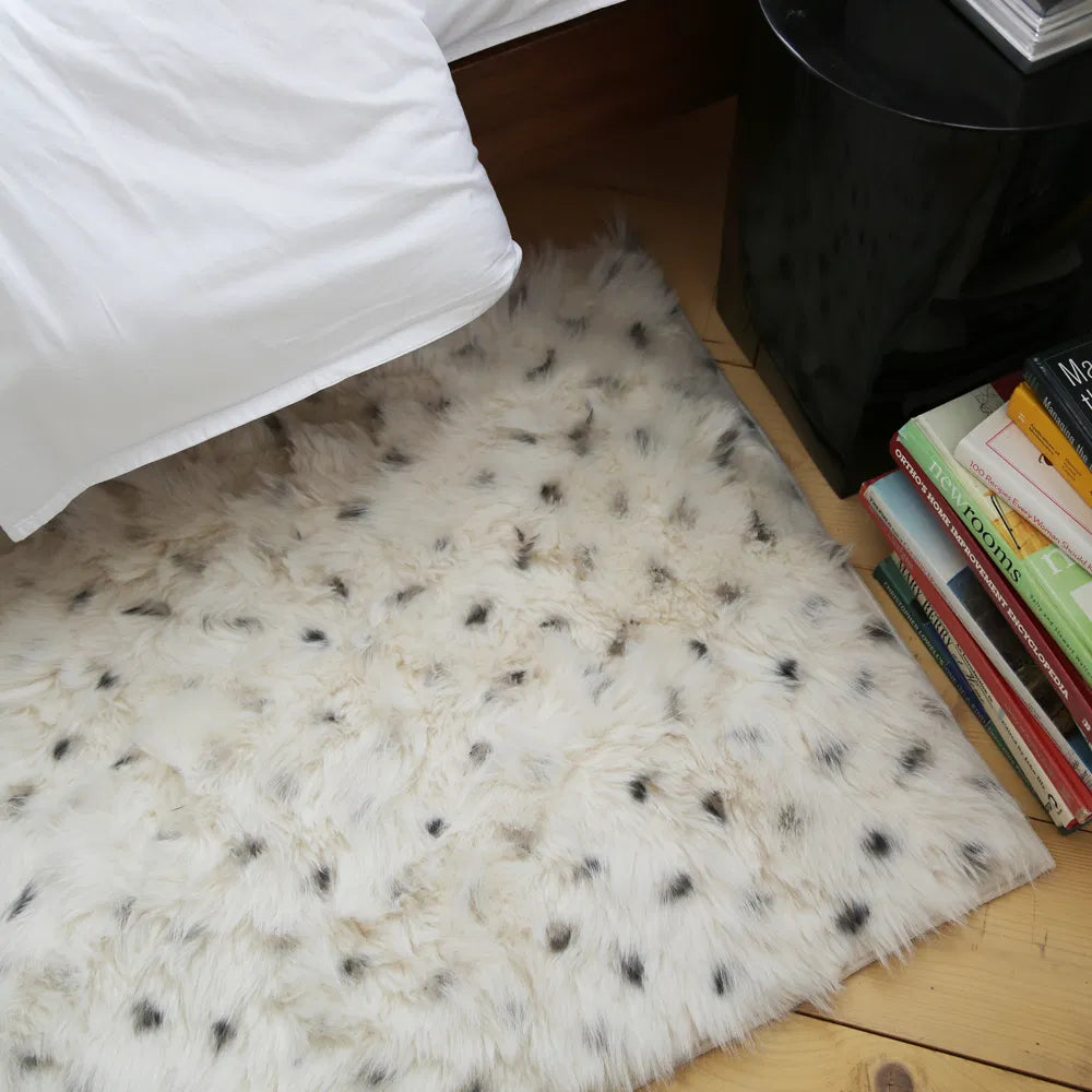 ヌアドットファーラグ｜Nuah Fur Rug